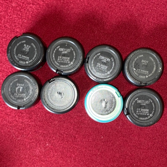 8 MAC eyeshadows LOT - Picture 3 of 3